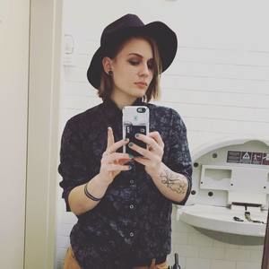 Meet your Posher, Thea-skye